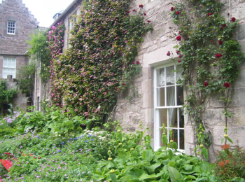 gallery-attractions-cawdor Cawdor Castle, close to Moray Coast Cottage